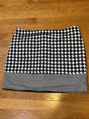 MICHAEL Michael Kors | Black & White Lined Skirt Size 12 Optical Illusion